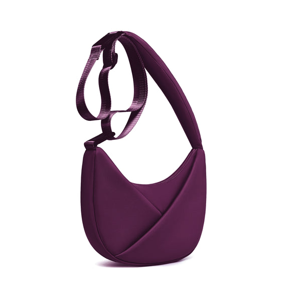 Wine shoulder bag on a white background